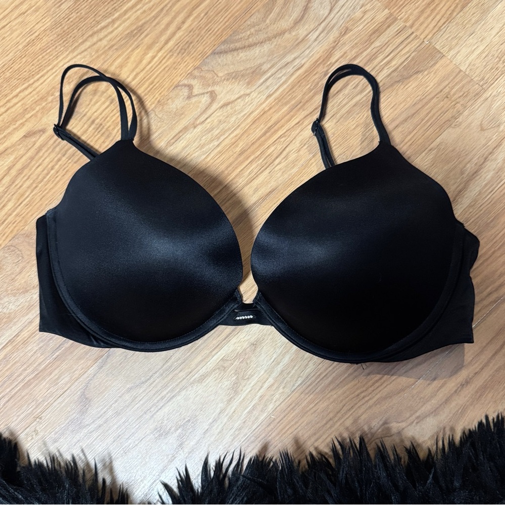 Victoria’s Secret Push-Up Bra 🖤